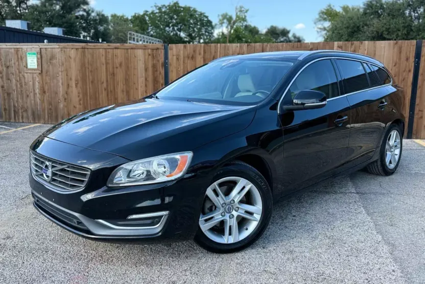 2015 Volvo V60 T5 Premier photo 1
