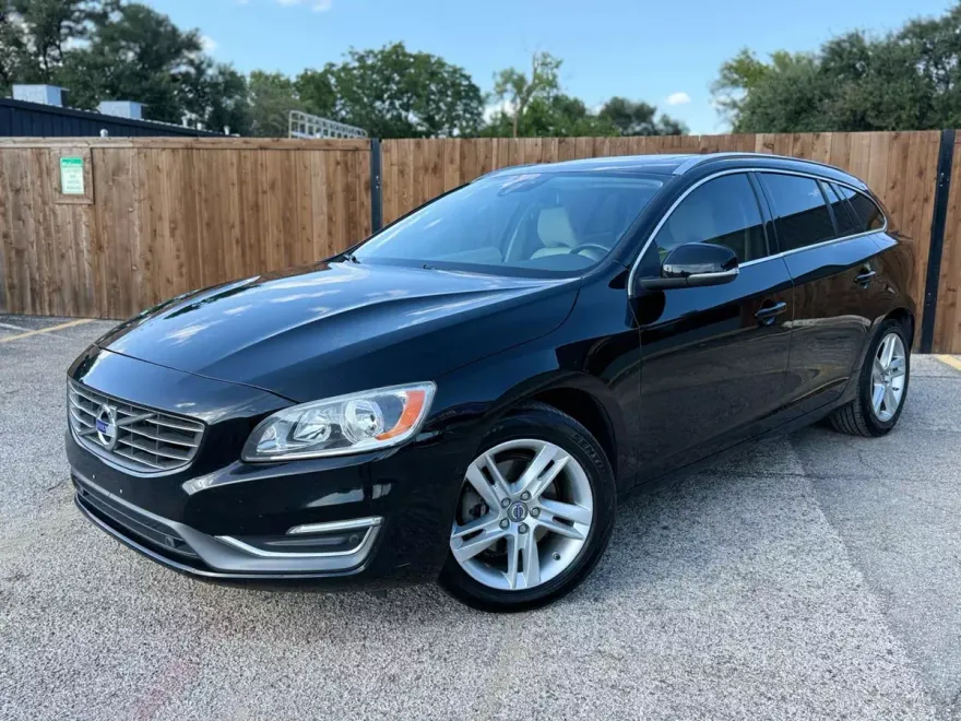 2015 Volvo V60 T5 Premier photo 1