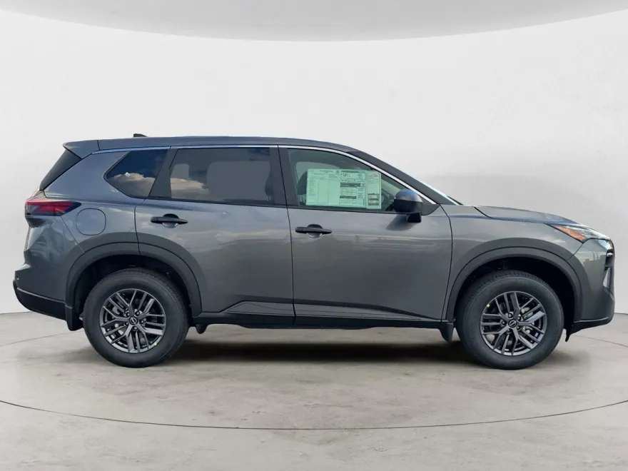 2026 Nissan Rogue S photo 1