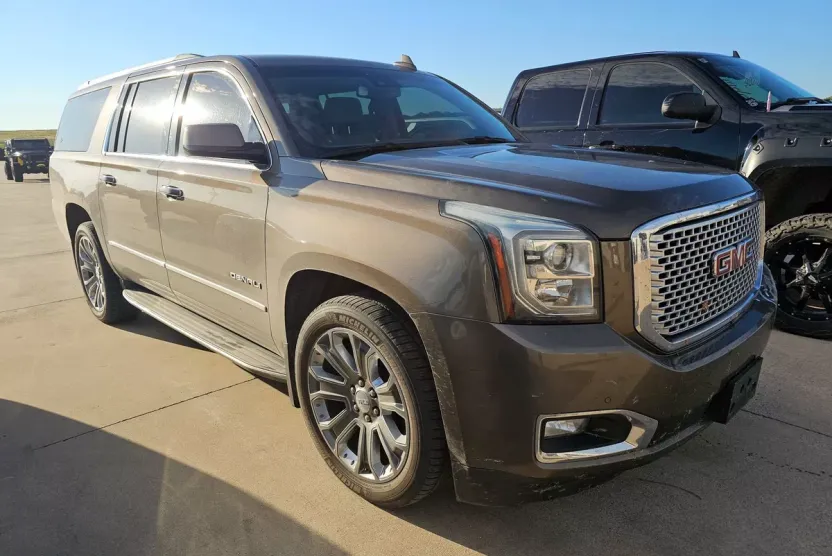 2016 Gmc Yukon XL Denali photo 1