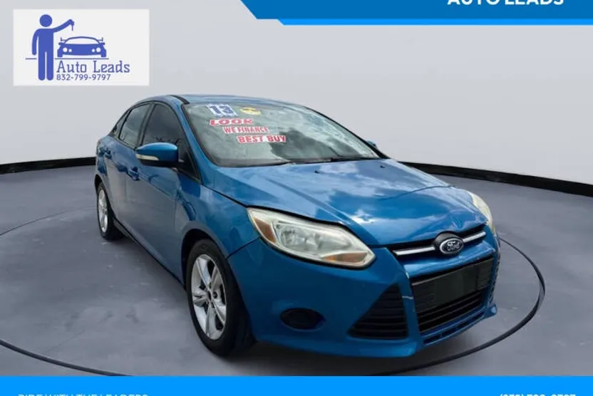 2013 Ford Focus Sedan photo 1