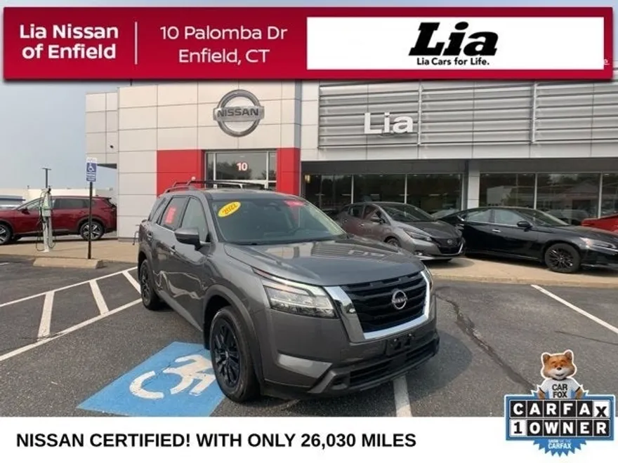 2022 Nissan Pathfinder SV photo 1