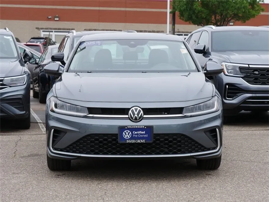 2025 Volkswagen Jetta 1.5T SE photo 1