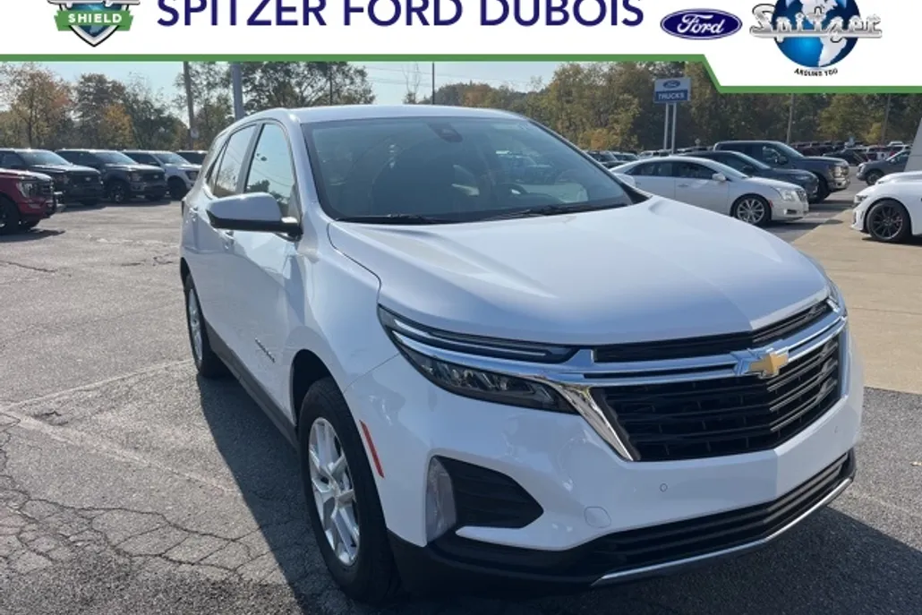 2022 Chevrolet Equinox LT photo 1