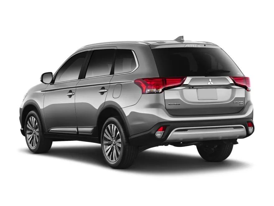 2020 Mitsubishi Outlander ES photo 1