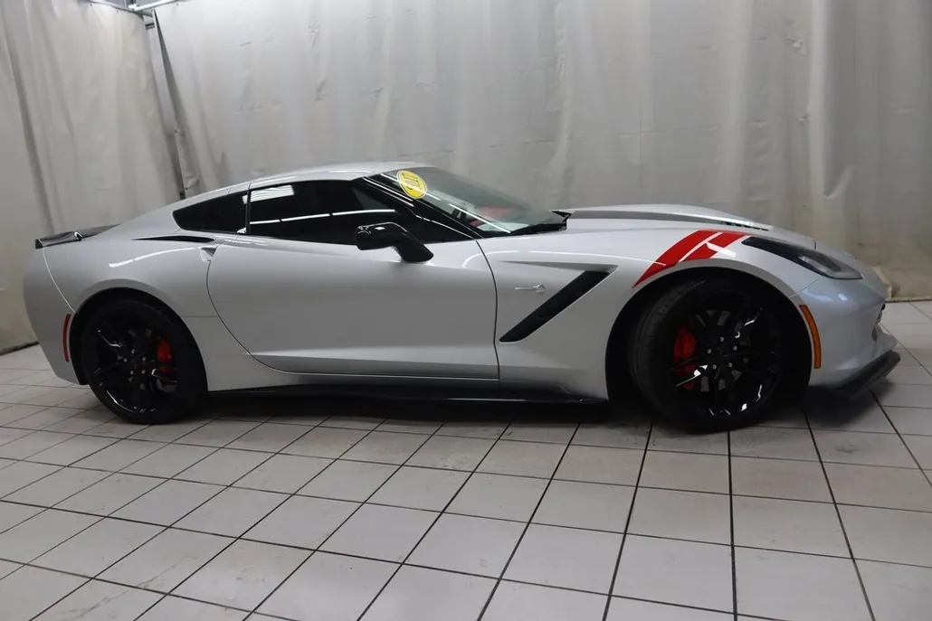 2017 Chevrolet Corvette Stingray Z51 3LT photo 1