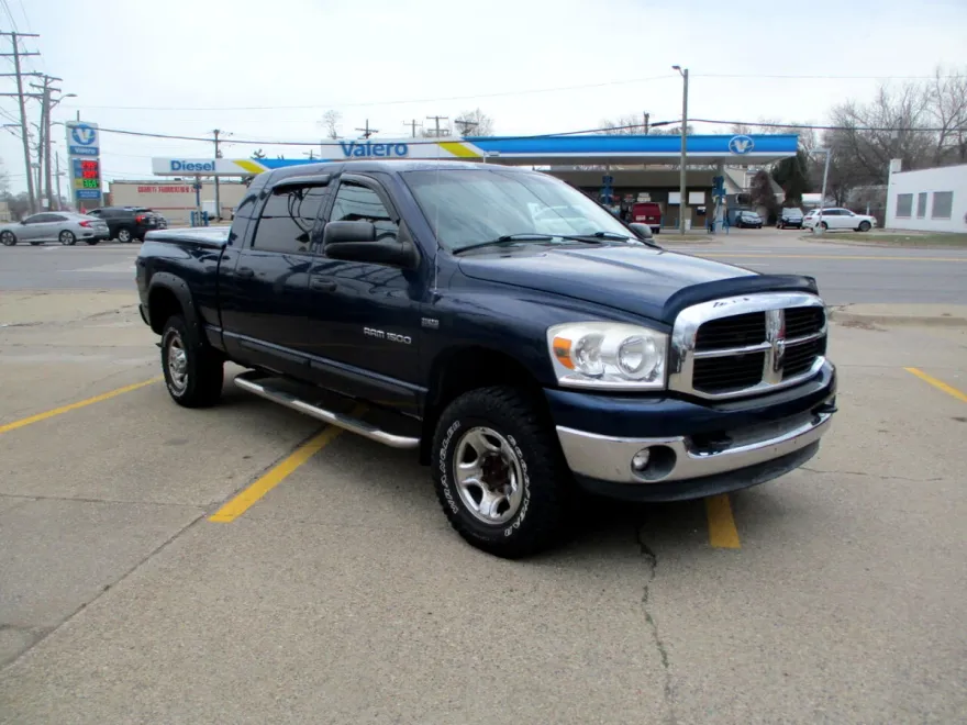2007 Dodge Ram SLT photo 1