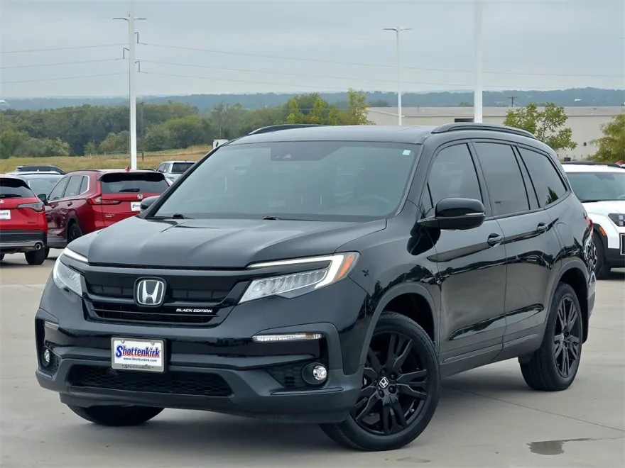 2022 Honda Pilot Black Edition photo 1