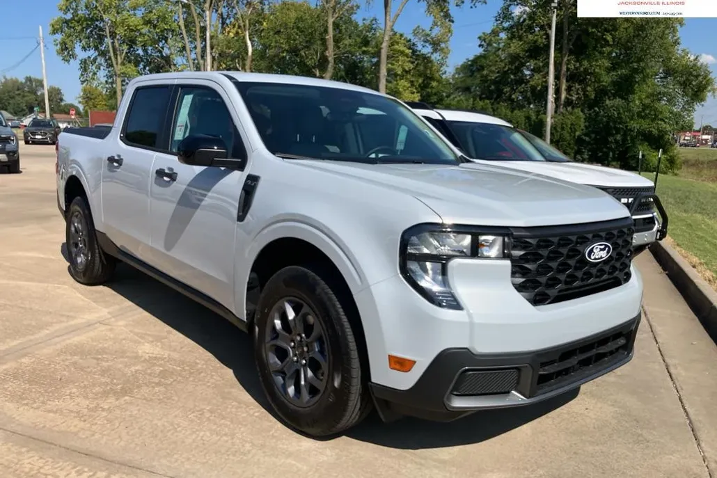 2025 Ford Maverick XLT photo 1
