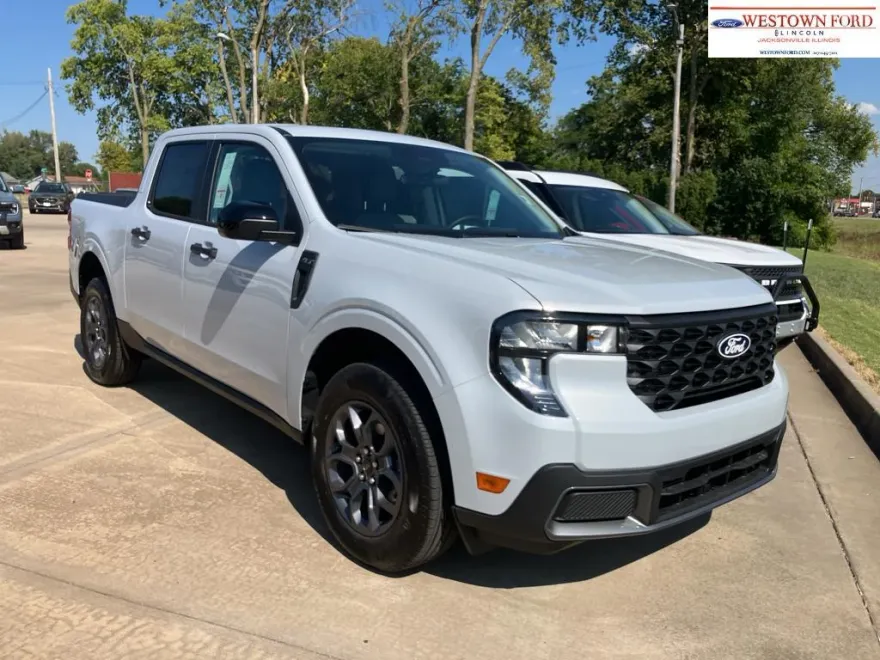 2025 Ford Maverick XLT photo 1