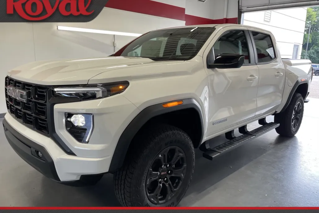 2025 Gmc Canyon Elevation photo 1