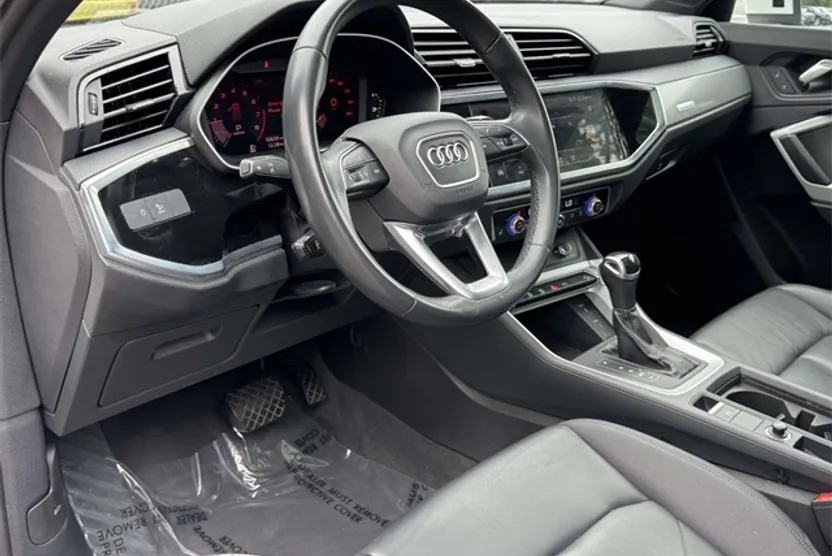 2023 Audi Q3 Premium S line photo 1