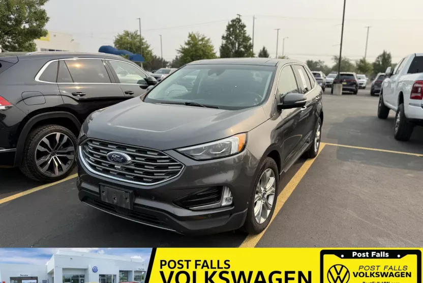 2019 Ford Edge Titanium photo 1