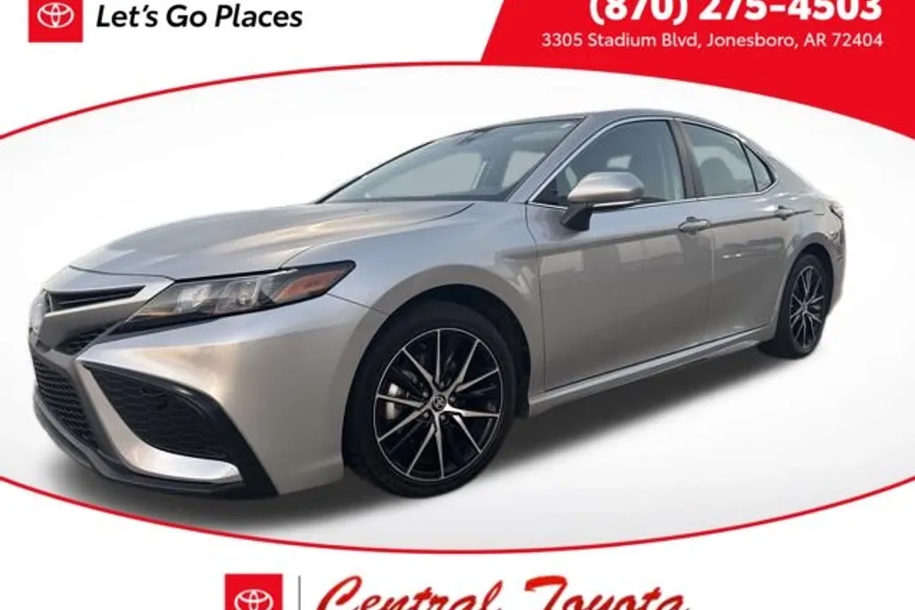 2023 Toyota Camry SE photo 1