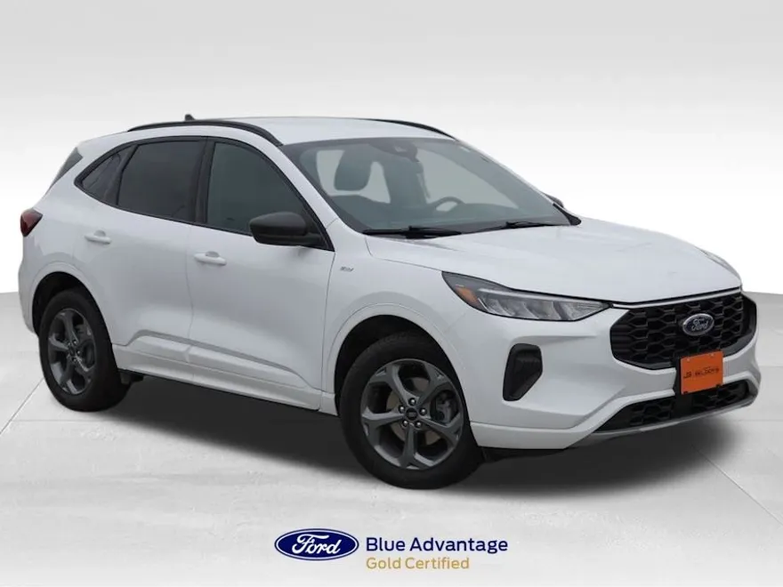 2023 Ford Escape ST-Line photo 1