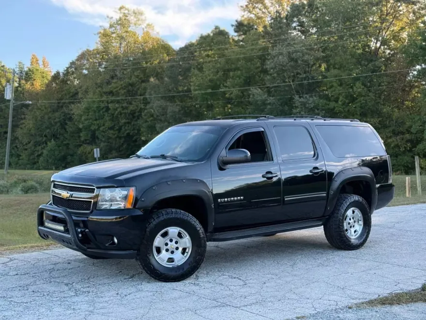 2013 Chevrolet Suburban 1500 LS photo 1