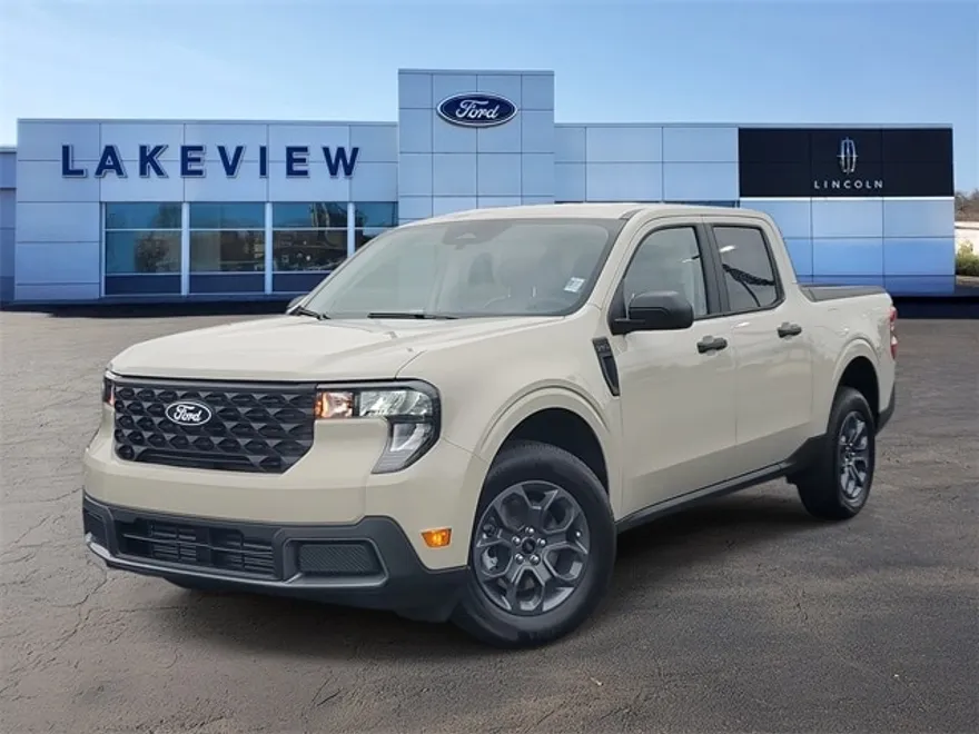 2025 Ford Maverick XLT photo 1