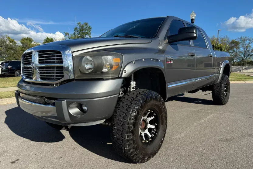 2007 Dodge Ram Laramie photo 1