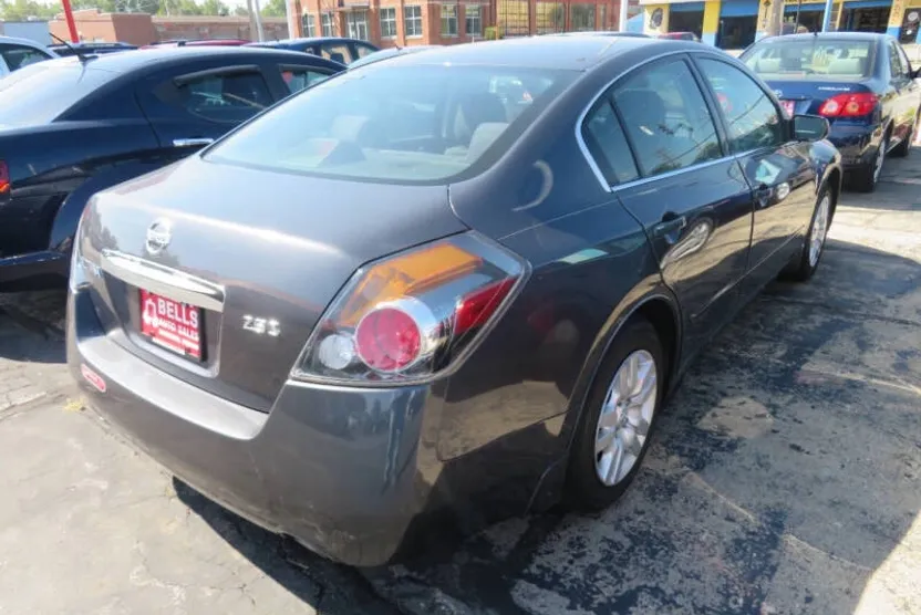 2012 Nissan Altima 2.5 S photo 1