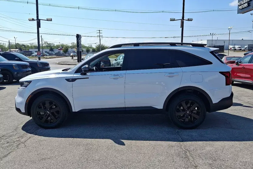 2023 Kia Sorento X-Line S photo 1