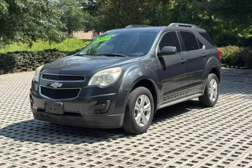 2012 Chevrolet Equinox LT photo 1