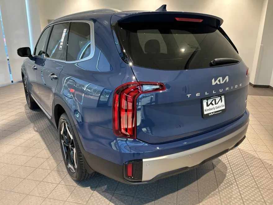 2025 Kia Telluride S photo 1