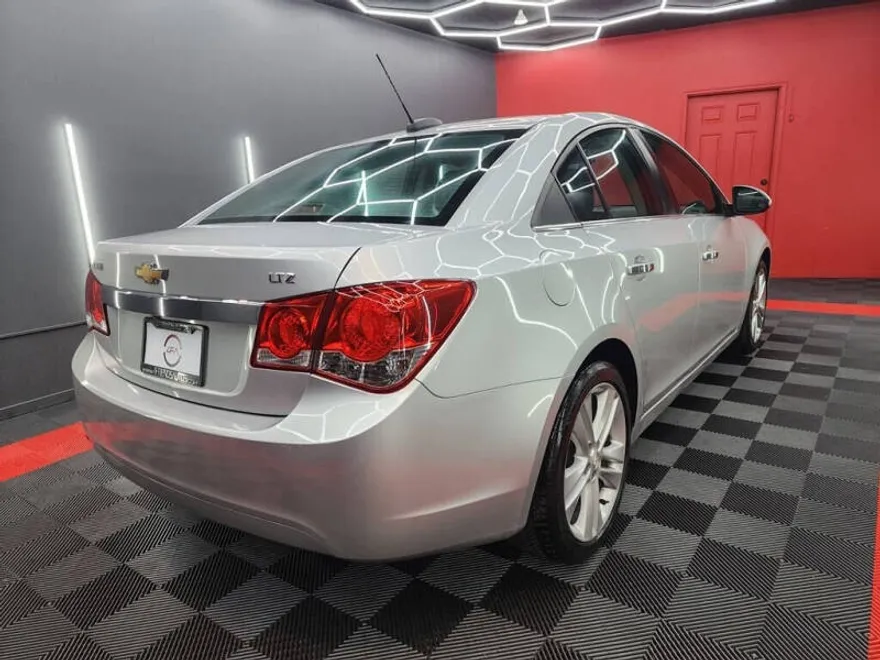 2015 Chevrolet Cruze LTZ photo 1