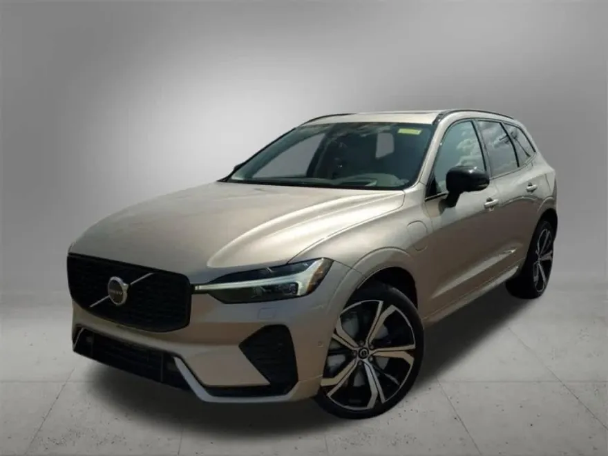 2025 Volvo XC60 Hybrid T8 photo 1