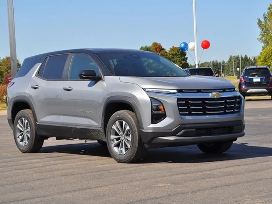 2025 Chevrolet Equinox LT photo 1