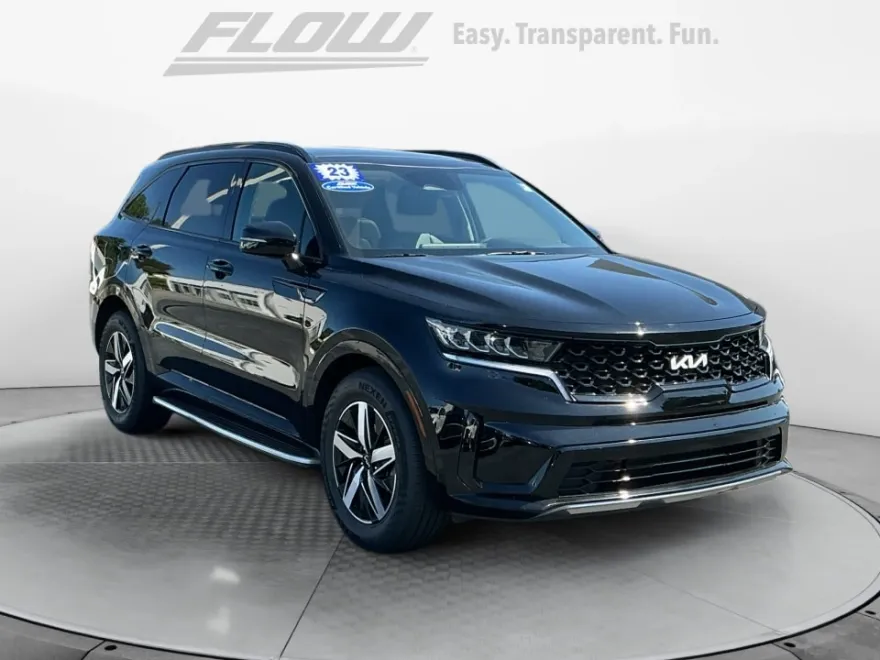 2023 Kia Sorento S photo 1