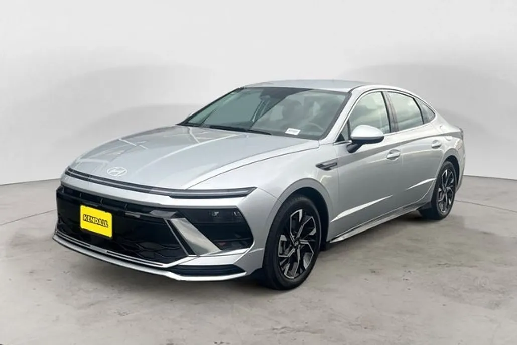 2024 Hyundai Sonata SEL photo 1