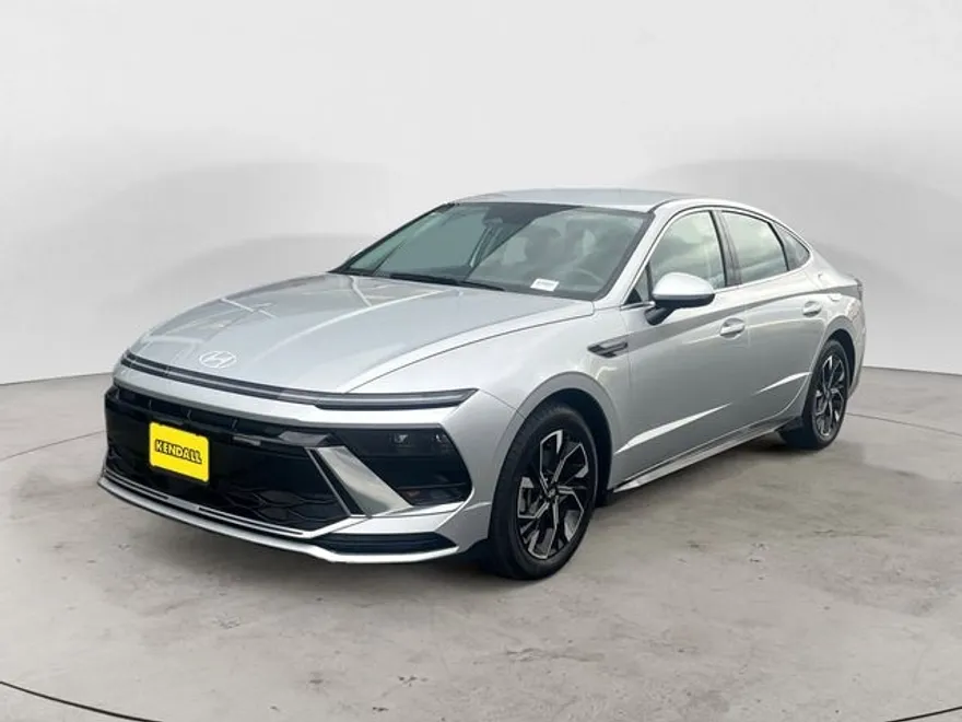 2024 Hyundai Sonata SEL photo 1