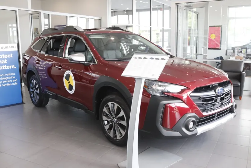 2025 Subaru Outback Touring XT photo 1