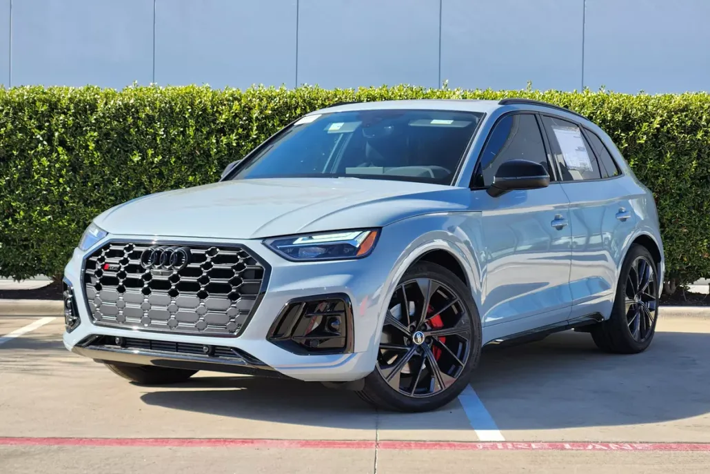 2025 Audi SQ5 Premium Plus photo 1