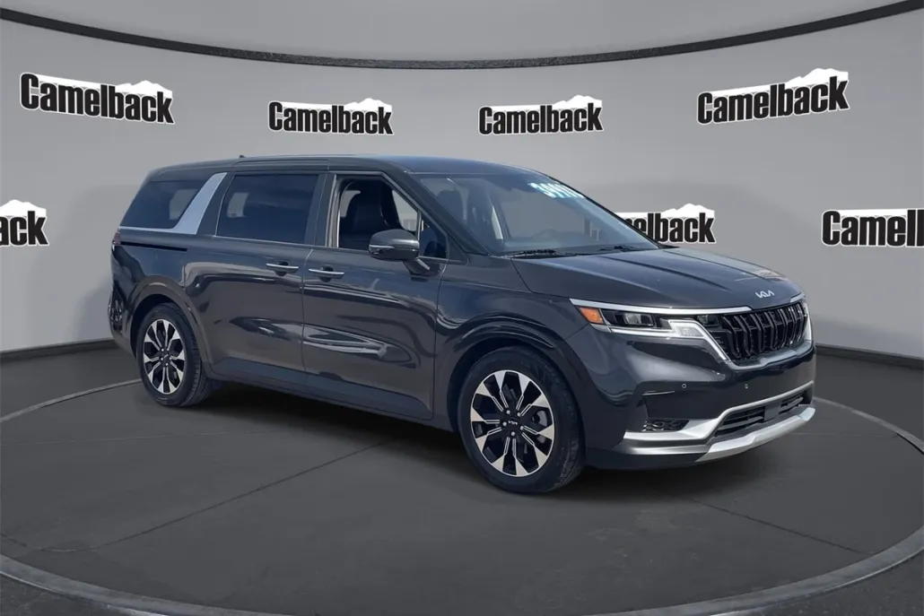 2024 Kia Carnival EX photo 1