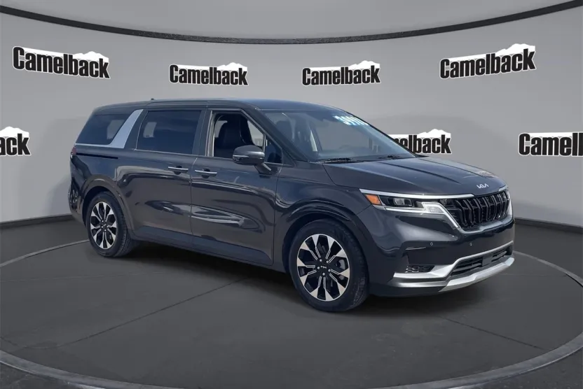 2024 Kia Carnival EX photo 1