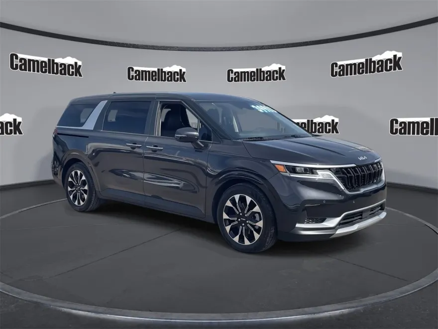 2024 Kia Carnival EX photo 1