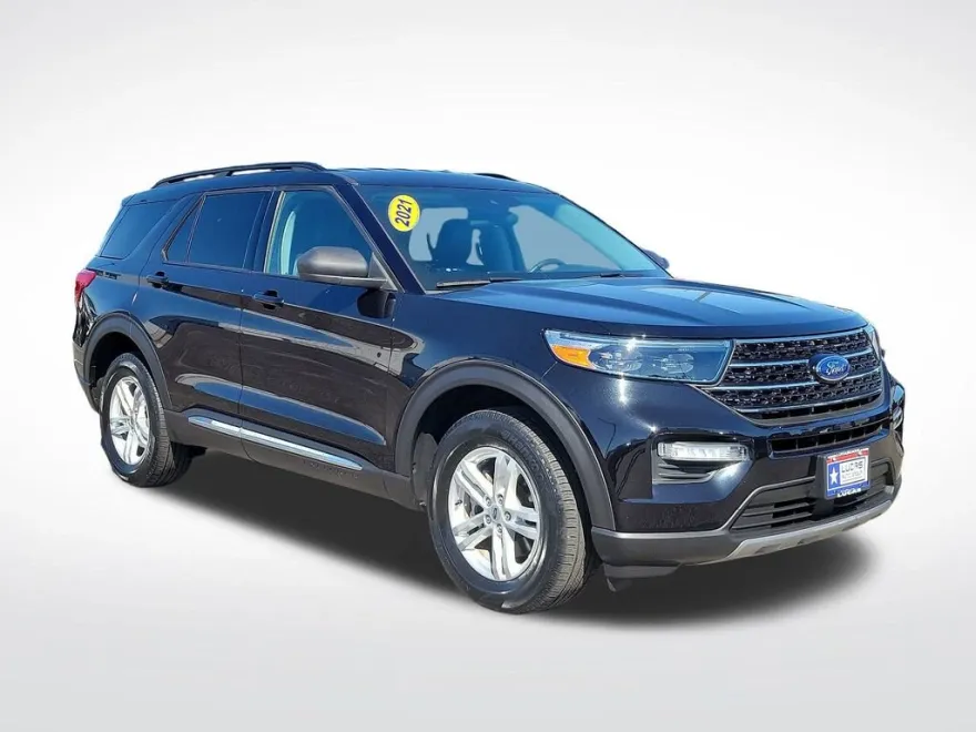 2021 Ford Explorer XLT photo 1