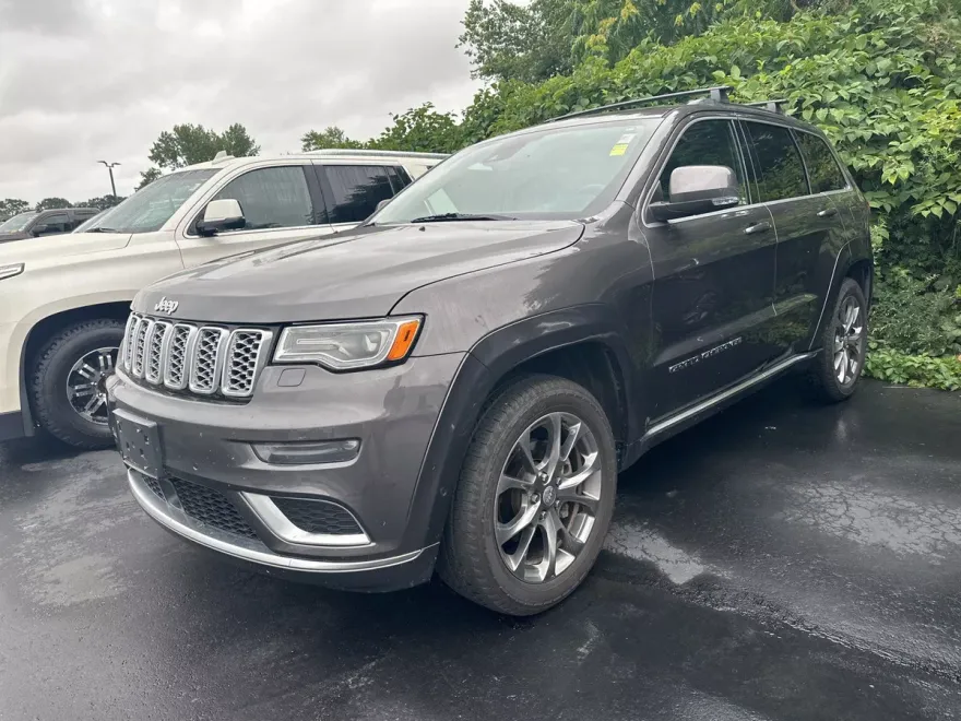 2020 Jeep Grand Cherokee Summit photo 1