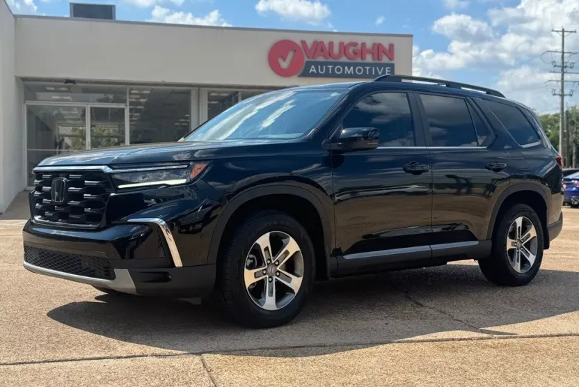 2024 Honda Pilot EX-L photo 1