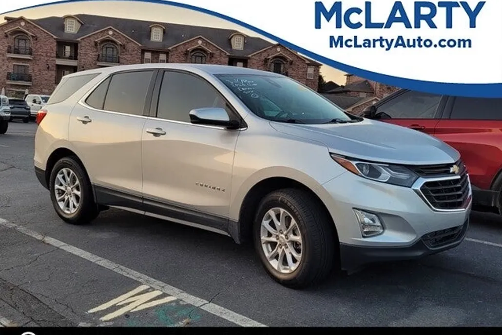 2020 Chevrolet Equinox LT photo 1