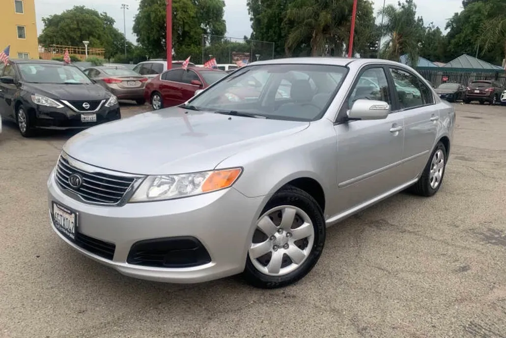 2009 Kia Optima LX photo 1
