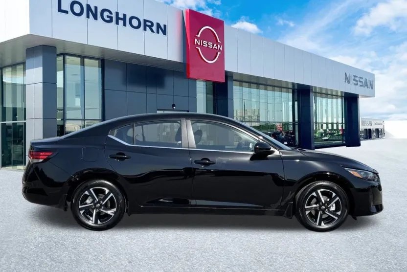 2025 Nissan Sentra SV photo 1