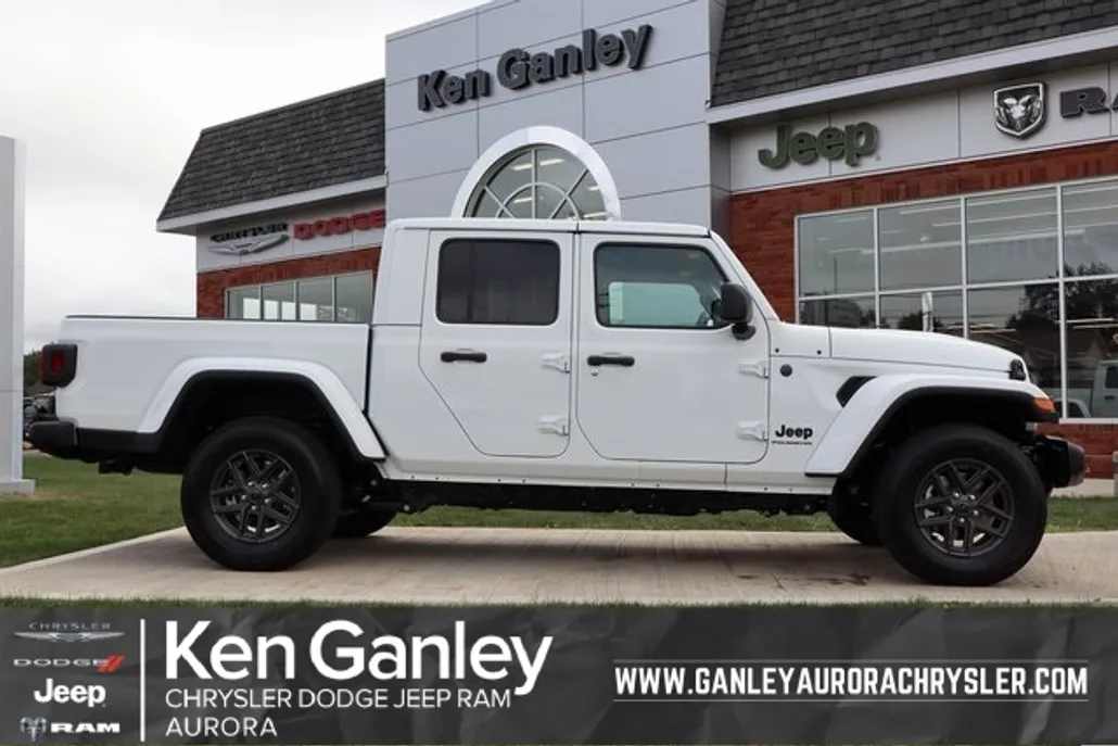 2025 Jeep Gladiator Sport S photo 1