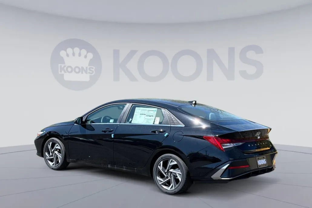 2025 Hyundai Elantra Hybrid Limited photo 1
