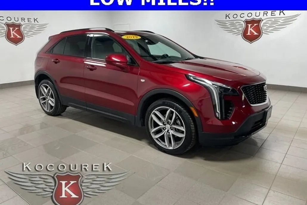 2019 Cadillac XT4 Sport photo 1