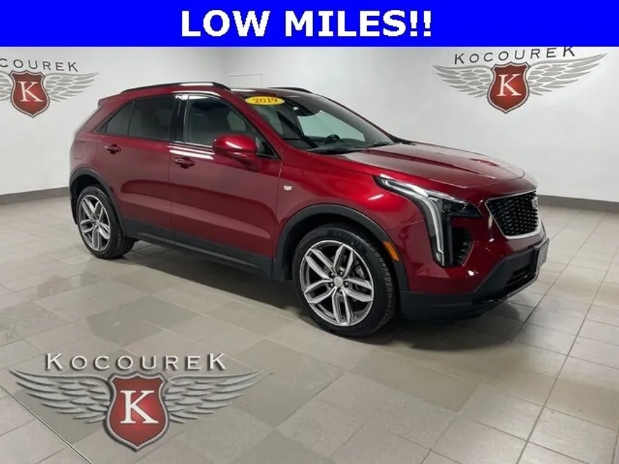 2019 Cadillac XT4 Sport photo 1
