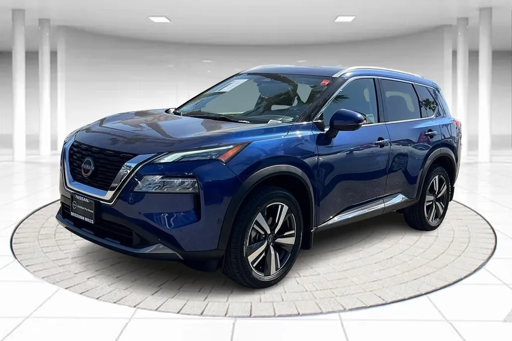 2023 Nissan Rogue SL photo 1