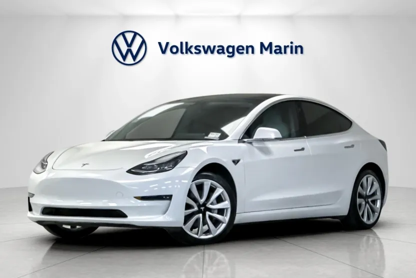 2019 Tesla Model 3 Standard Range Plus photo 1