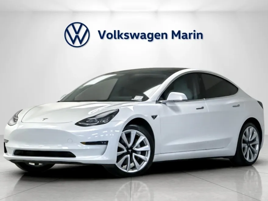 2019 Tesla Model 3 Standard Range Plus photo 1